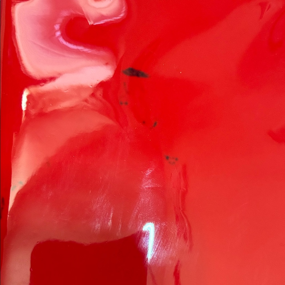 Yves Saint Laurent Red Patent Leather cosmetic bag with 1 Random beauty item - Picture 3 of 5